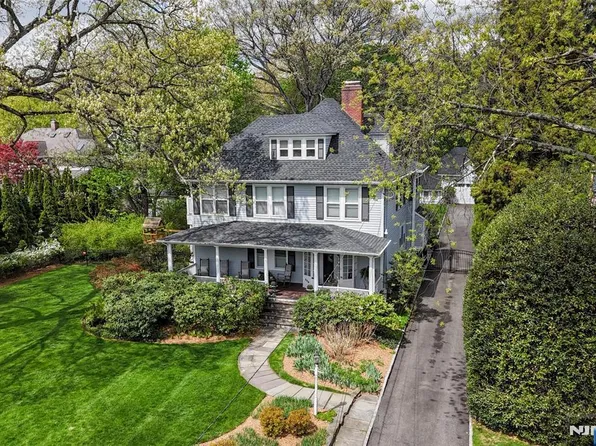 208 Lincoln Ave, Ridgewood, NJ 07450