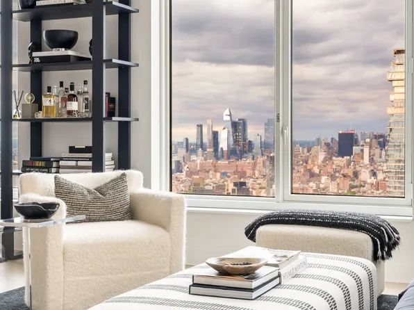 30 Park Place image 12 of 22