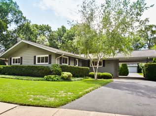 493 Lake Ave, Crystal Lake, IL 60014