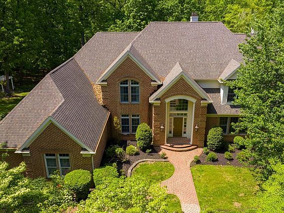 2nd image of 1780 Wyndham Dr