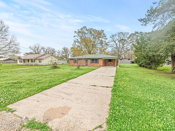 4th image of 1168 Simon Angelle Rd