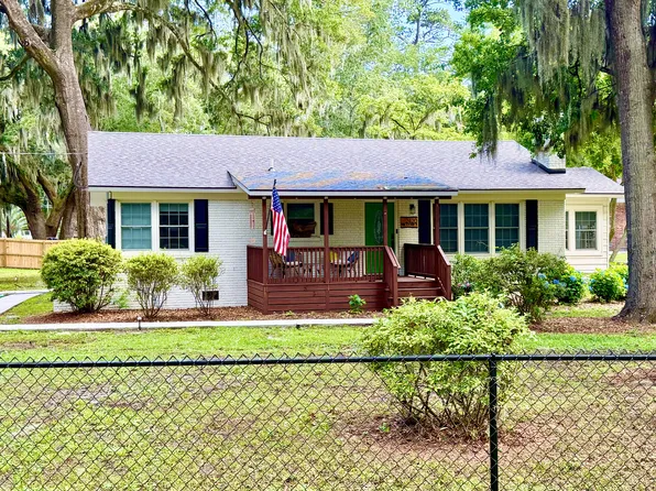 2420 Pine Ct N, Beaufort, SC 29902