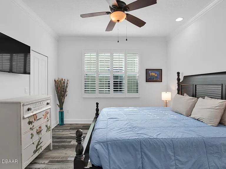 402 Parrot Ln — Photo 10