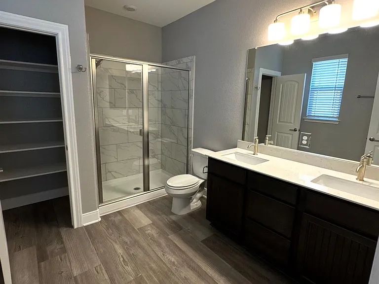 199 Kennicott Dr — Photo 7