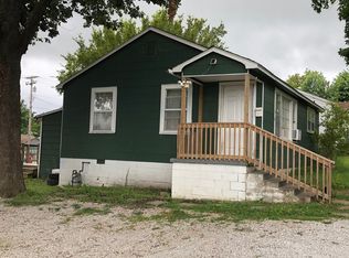 300 Hightower St, El Dorado Springs, MO 64744
