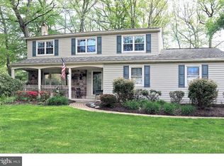 318 Sherwood Dr, Yardley, PA