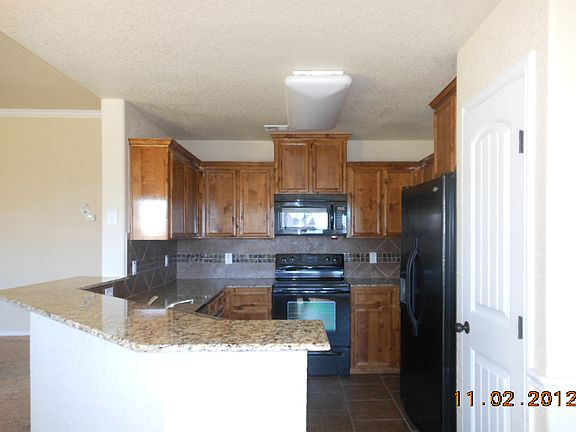 4th image of 404 Leo Ln