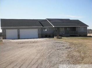 13583 Chisago Blvd, Lindstrom, MN 55045