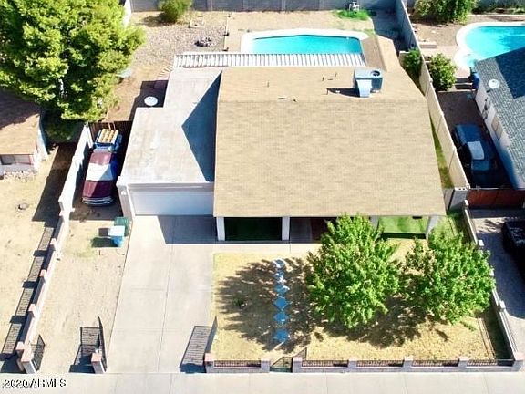 3rd image of 2350 W Monte Cristo Ave
