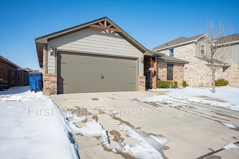 Building Photo - 1708 Burgundy Dr
