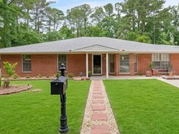 1001 Poppell Dr, Darien, GA 31305