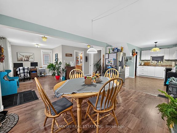 4th image of 358 Ogden Ave