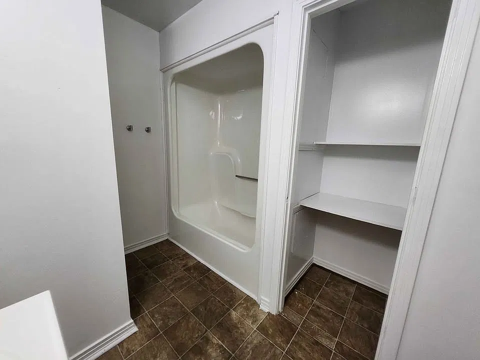 1 bed, 800 sqft, $750 — Photo 4
