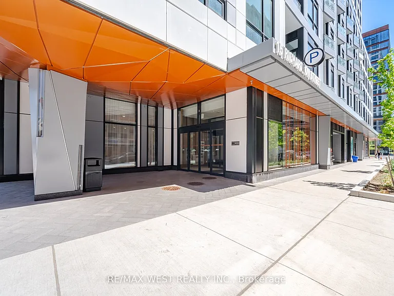 15 Richardson St #2101 — Photo 3