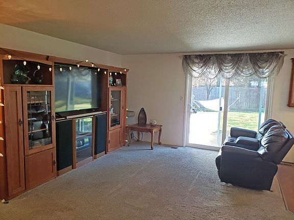 2nd image of 5030 Del Mar Dr