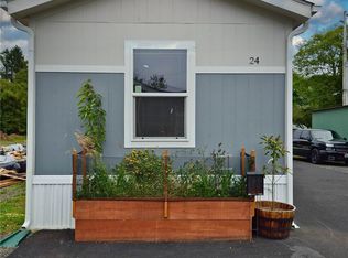 1303 30th St #24, Seaview, WA 98644