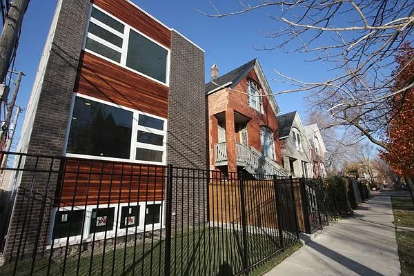 3001 N Christiana Ave photo 1