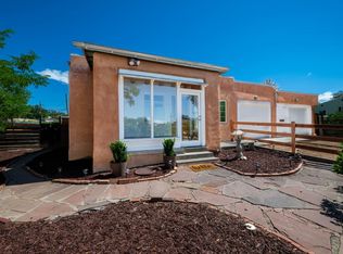 2405 Maclovia Ln, Santa Fe, NM 87505