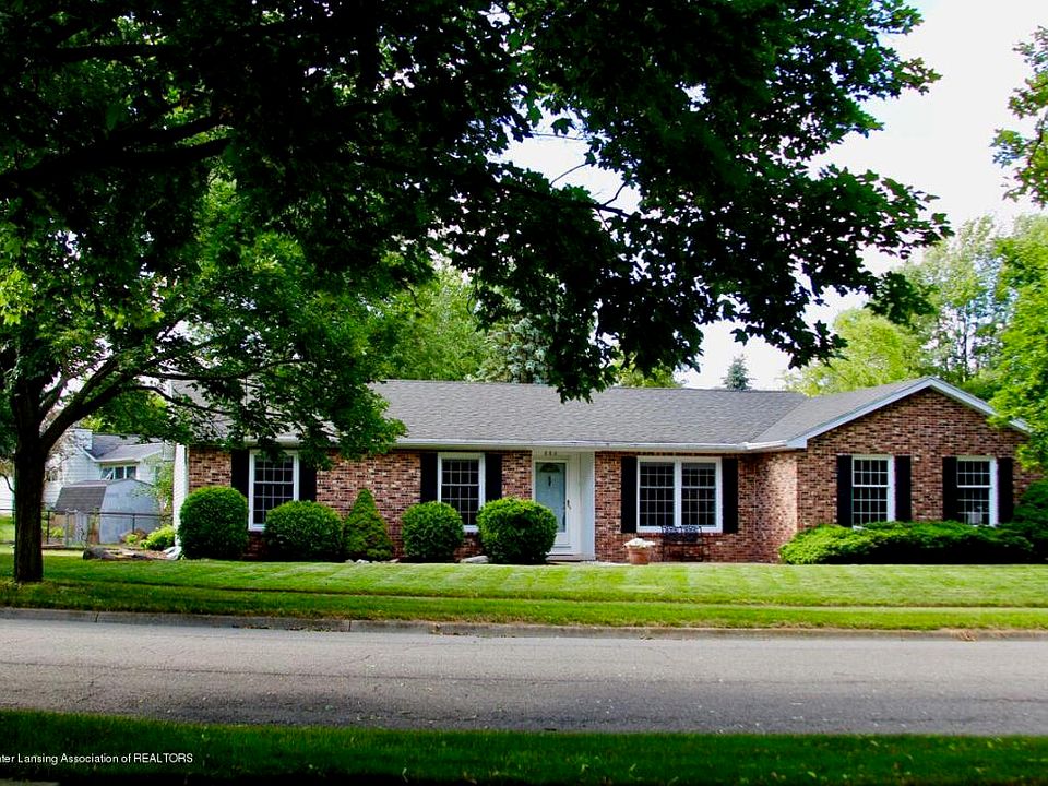 1st image of 880 Moss Glen Cir