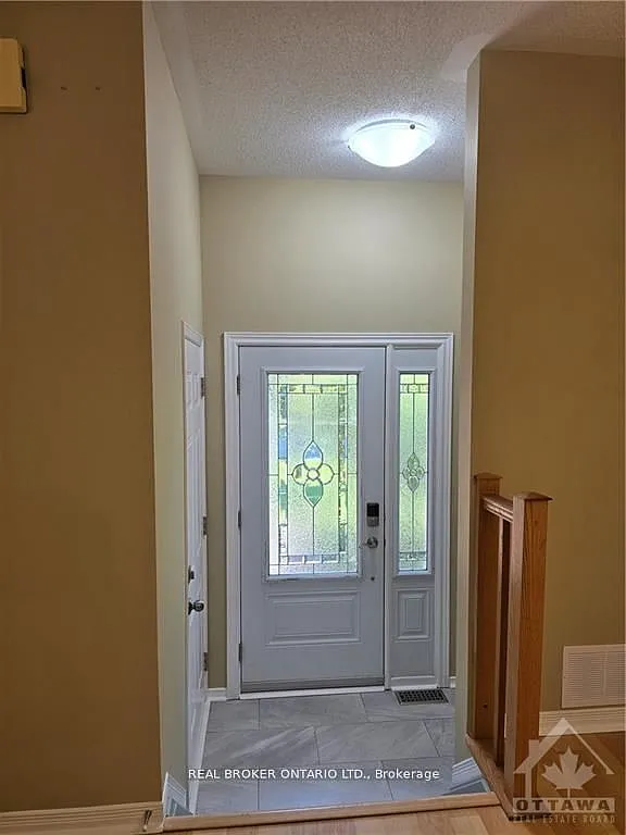 3 bed, $2,600 — Photo 3
