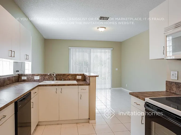 7697 Springfield Lake Dr — Photo 8
