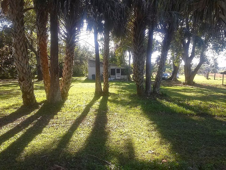 2nd image of 5861 Pangola Rd