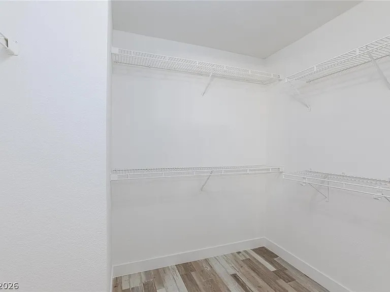 8048 W Rochelle Ave — Photo 25