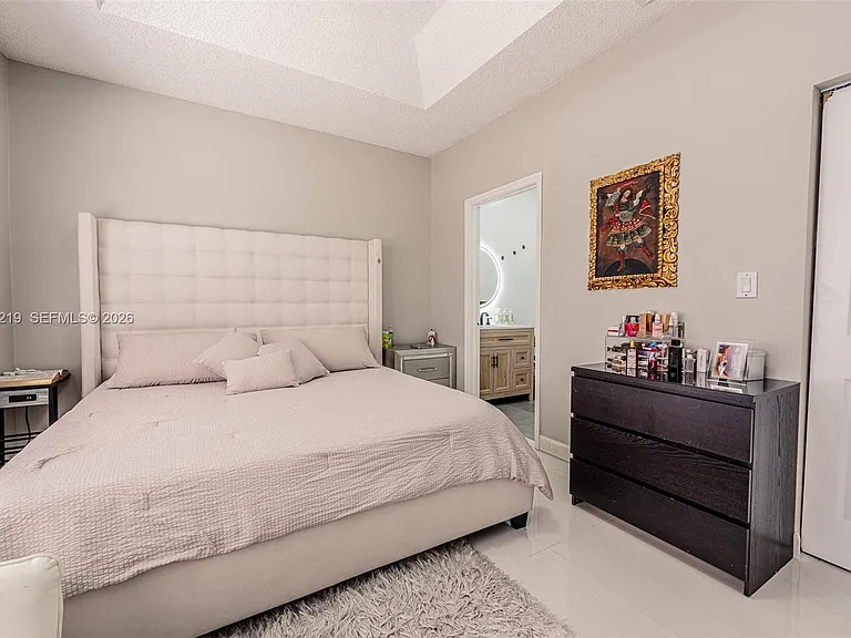 10297 SW 162nd Ct — Photo 6