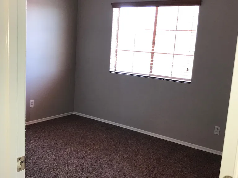 3440 E Flower St — Photo 18