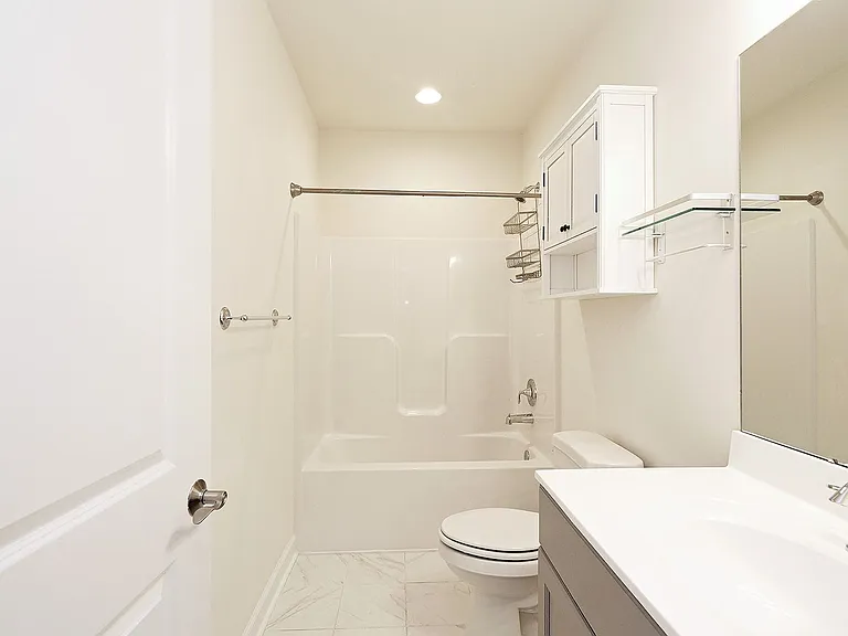 126 Longwood Dr #C — Photo 12