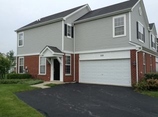 520 Springbrook Trl N, Oswego, IL 60543