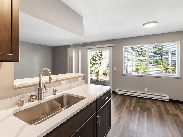 The Hideaway at University Place — Photo 105