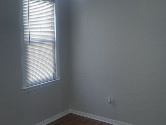 4th image of 5721 Flowerdale Ave