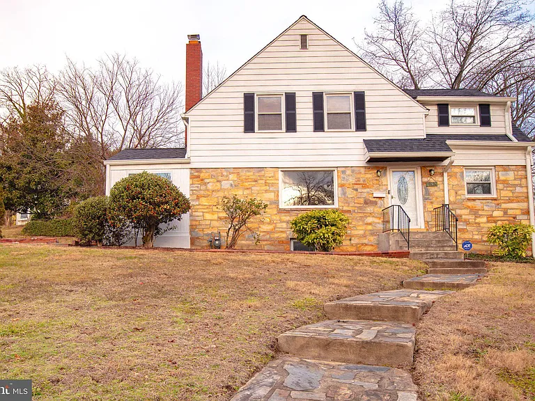 5810 Greenleaf Rd — Photo 1