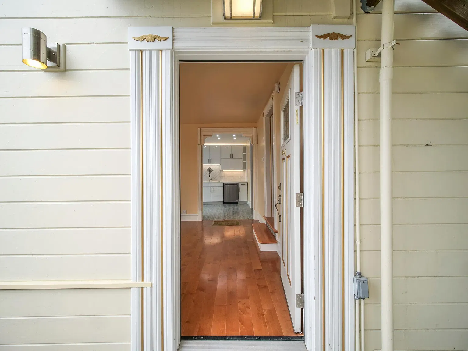 1445 Clayton St — Photo 3