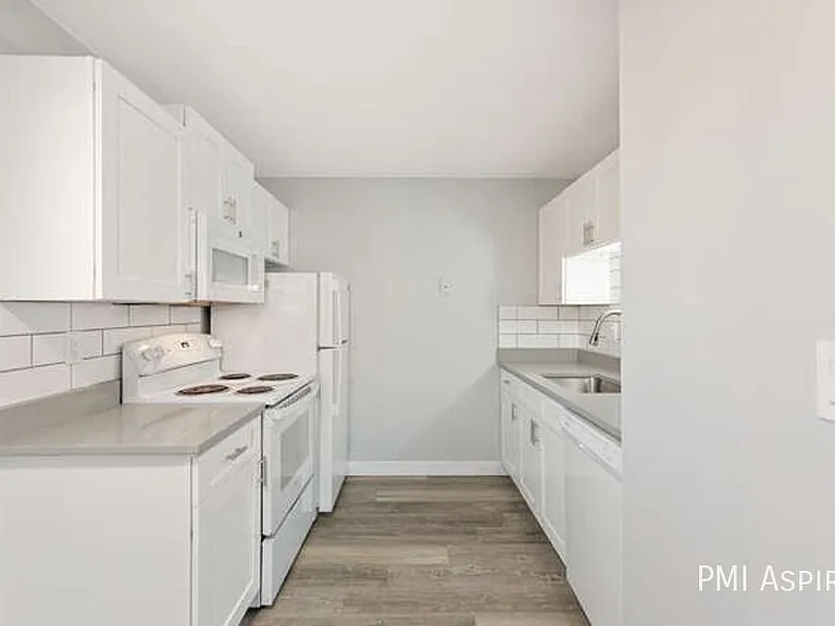 1075 Saulsbury St #103 — Photo 5