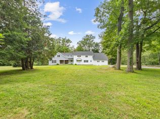 219 Skyview Ln, New Canaan, CT 06840