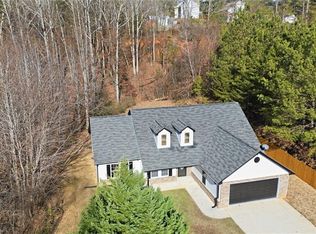 2218 Smallwood Springs Dr, Gainesville, GA 30507