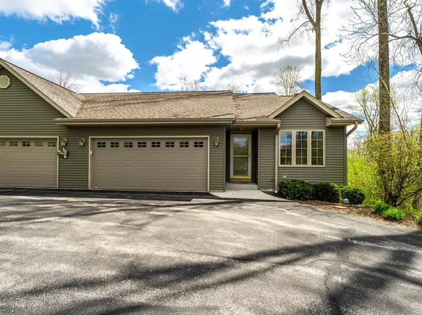 1602 Lisa LANE, New Holstein, WI 53061