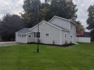 69 Canal Rd, Phoenix, NY 13135