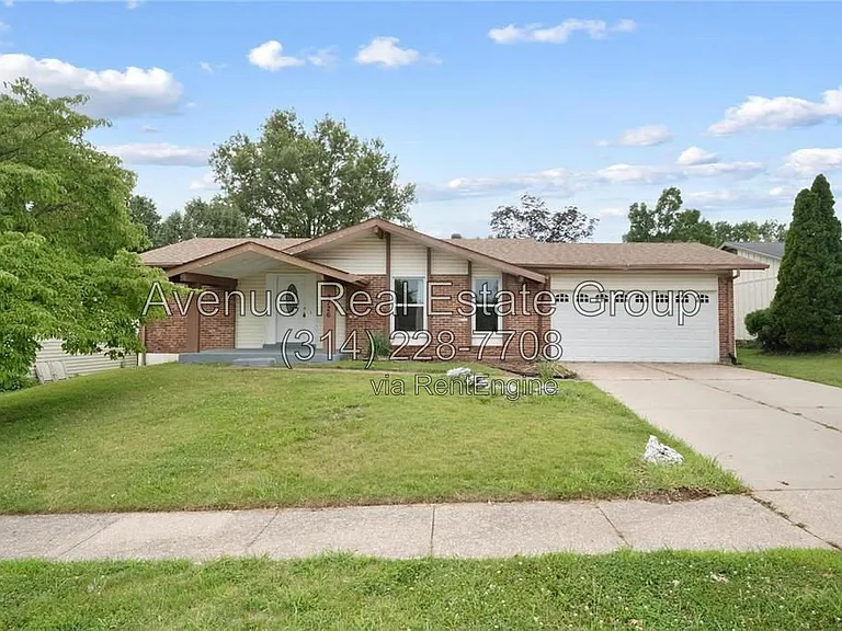 3726 Briargrove Dr — Photo 2