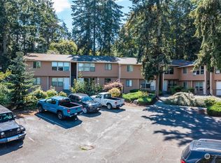 1201 SW Harrier Cir APT 102, Oak Harbor, WA 98277