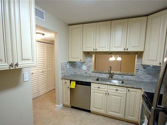 2nd image of 3071 Holiday Springs Boulevard #101-8