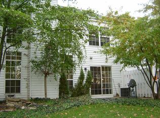 415 Country Lane Ct, Wauconda, IL