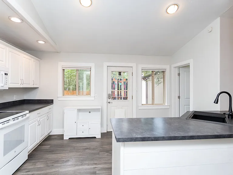 317 Laclede Ave — Photo 6