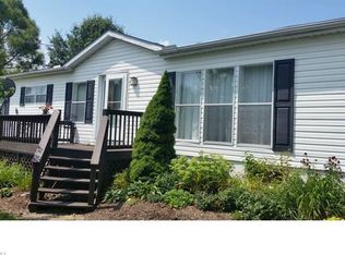 12832 Chamberlain Rd, Mantua, OH 44255