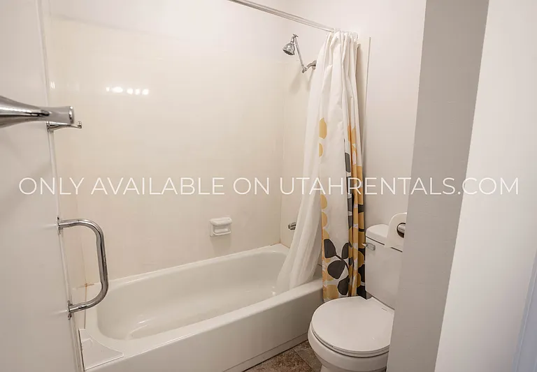 338 Cedarwood Dr — Photo 11