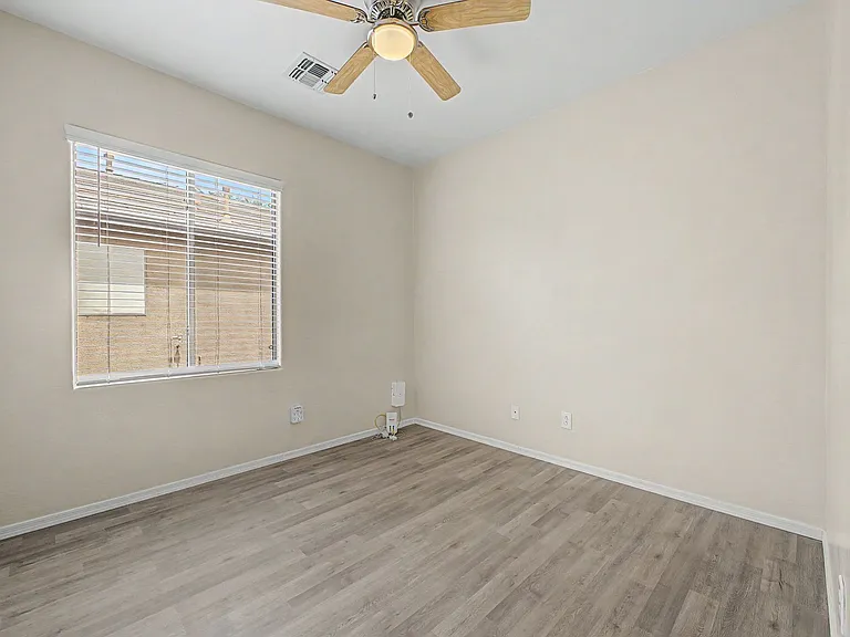 1676 W Morse Dr — Photo 24
