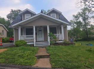 8721 Crocus Ln, Saint Louis, MO 63114