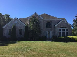 38 Popper St, Manahawkin, NJ 08050